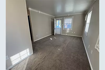 324 E 235th Street, Euclid, OH 44123 - Photo 9