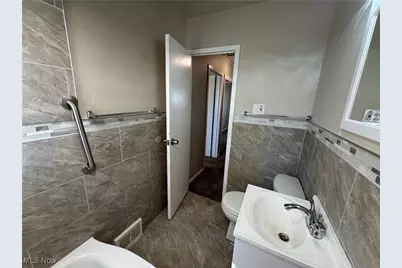 324 E 235th Street, Euclid, OH 44123 - Photo 7