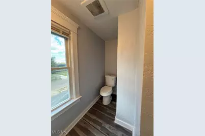 1305 Curtis Street, Akron, OH 44301 - Photo 17