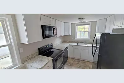 17718 Lomond Boulevard, Huber Heights, OH 44122 - Photo 7