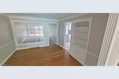 17718 Lomond Boulevard, Huber Heights, OH 44122 - Photo 5