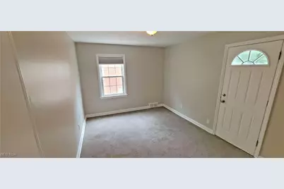 17718 Lomond Boulevard, Huber Heights, OH 44122 - Photo 13