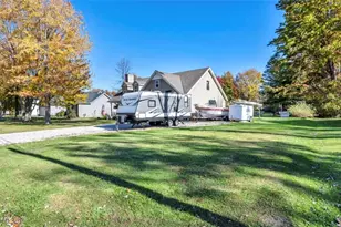 1073 Ashview Dr, Madison, OH 44057 - Photo 5