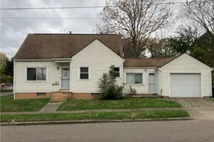 2354 21st St SW, Akron, OH 44314 - Photo 1