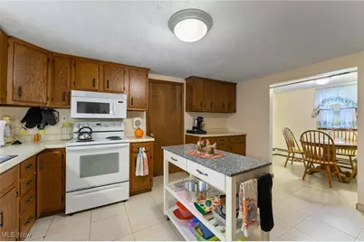 365 Lyons Avenue, East Palestine, OH 44413 - Photo 7