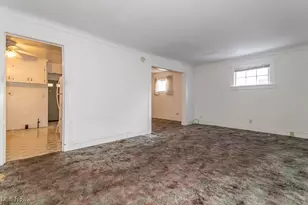 934 E 223rd St, Euclid, OH 44123 - Photo 5