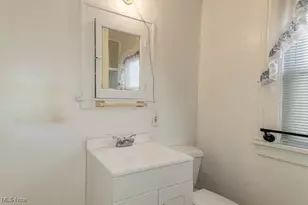 934 E 223rd St, Euclid, OH 44123 - Photo 19