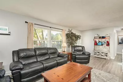 1422 Slagle Drive, Akron, OH 44312 - Photo 5