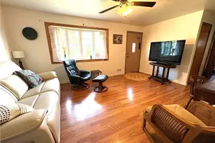 154 Alta St, Weirton, WV 26062 - Photo 3