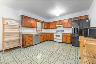 5614 S Nantucket Dr, Lorain, OH 44053 - Photo 15