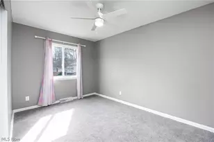 1054 Karen Dr, Akron, OH 44313 - Photo 15