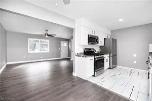 1054 Karen Dr, Akron, OH 44313 - Photo 9