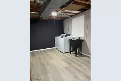 1054 Karen Drive, Akron, OH 44313 - Photo 27