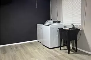 1054 Karen Dr, Akron, OH 44313 - Photo 27