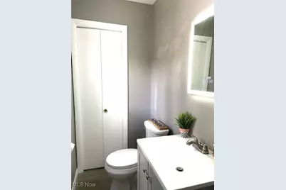 1054 Karen Drive, Akron, OH 44313 - Photo 25