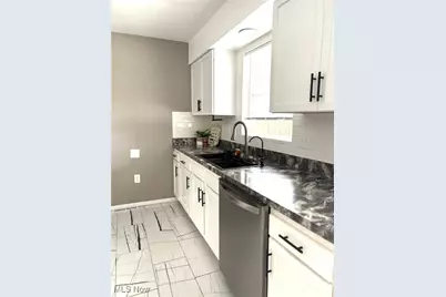 1054 Karen Drive, Akron, OH 44313 - Photo 11