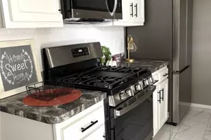 1054 Karen Dr, Akron, OH 44313 - Photo 9