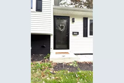 1054 Karen Drive, Akron, OH 44313 - Photo 3