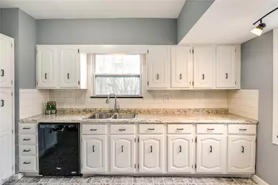 15400 Hilliard Road, Oakwood, OH 44107 - Photo 15