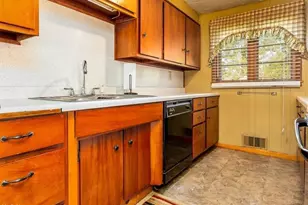 300 S State St, Wellington, OH 44090 - Photo 13