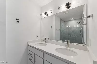 2244 E 100 Th Street, Loveland, OH 44106 - Photo 31