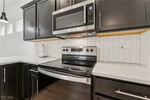 2244 E 100 Th St, Loveland, OH 44106 - Photo 11