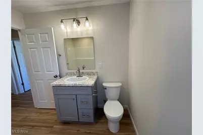 42 E Wilson Street, Struthers, OH 44471 - Photo 17