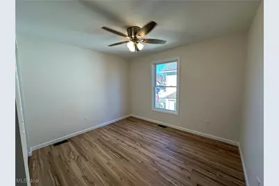 42 E Wilson Street, Struthers, OH 44471 - Photo 21