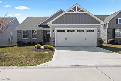 122 Eagle Circle, Amherst, OH 44001 - Photo 1