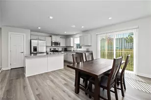 122 Eagle Cir, Amherst, OH 44001 - Photo 15