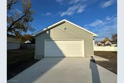 324 S 15th Street, Sebring, OH 44672 - Photo 5