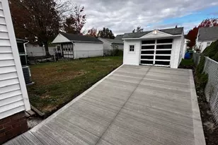 1648 Douglas Rd, Wickliffe, OH 44092 - Photo 3