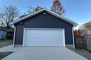 210 Granada Ave, Youngstown, OH 44504 - Photo 5