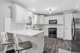 3917 Cayugas Dr, Akron, OH 44319 - Photo 11