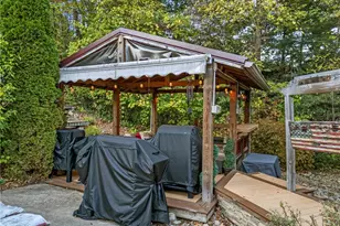 3917 Cayugas Dr, Akron, OH 44319 - Photo 37