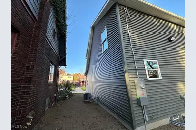 215 Upland Avenue, Youngstown, OH 44504 - Photo 3