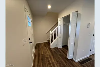 215 Upland Avenue, Youngstown, OH 44504 - Photo 7