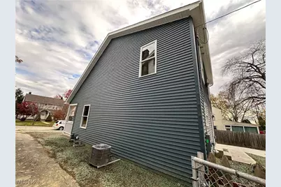 257 Outlook Avenue, Youngstown, OH 44504 - Photo 3