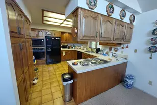 221 Rosemont Ave, Steubenville, OH 43952 - Photo 3