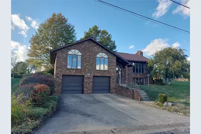 221 Rosemont Avenue, Steubenville, OH 43952 - Photo 1