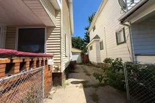 475 E 118th St, Loveland, OH 44108 - Photo 3