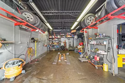 5217 Broadway Avenue, Loveland, OH 44127 - Photo 45