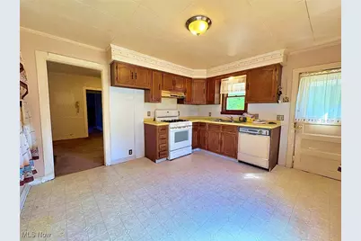 48375 Telegraph Road, Amherst, OH 44001 - Photo 9