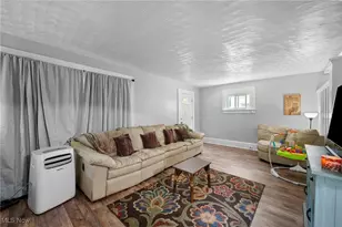 910 Bye St, Akron, OH 44320 - Photo 5