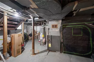 910 Bye St, Akron, OH 44320 - Photo 23