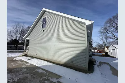 459 N Schenley Avenue, Youngstown, OH 44509 - Photo 3