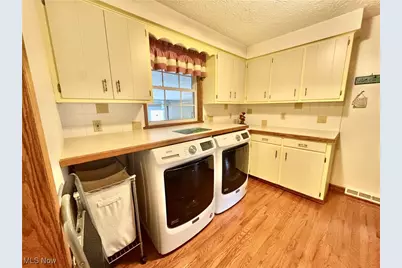 1037 Canyon Street NE, Uniontown, OH 44685 - Photo 11