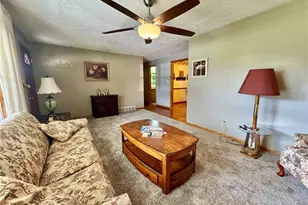 1037 Canyon St NE, Uniontown, OH 44685 - Photo 3