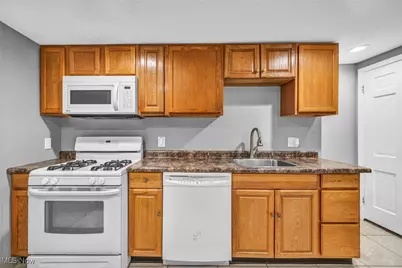 1552 E 254th Street, Euclid, OH 44117 - Photo 11