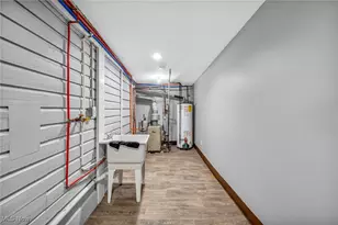 1552 E 254th St, Euclid, OH 44117 - Photo 37